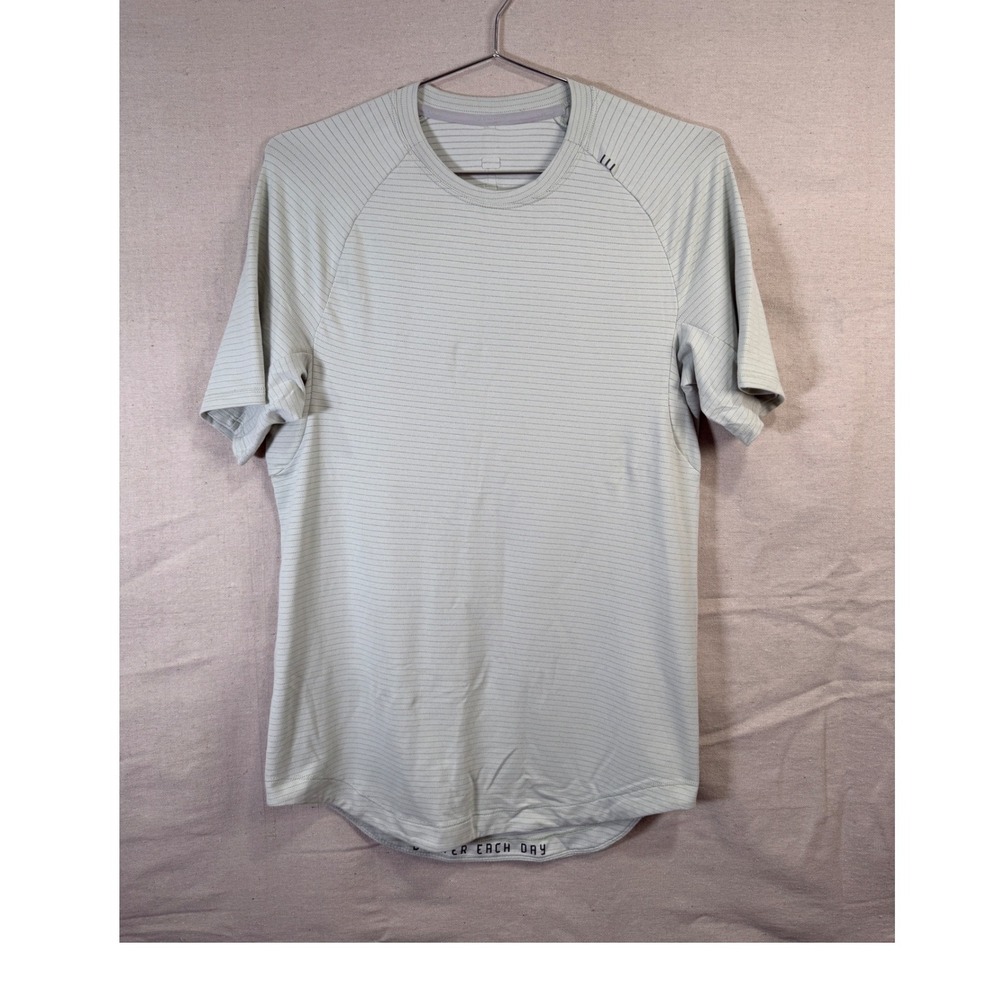 Lululemon Metal Vent Tech Shirt Mens Fits Small Sage Green Striped Gym Active
